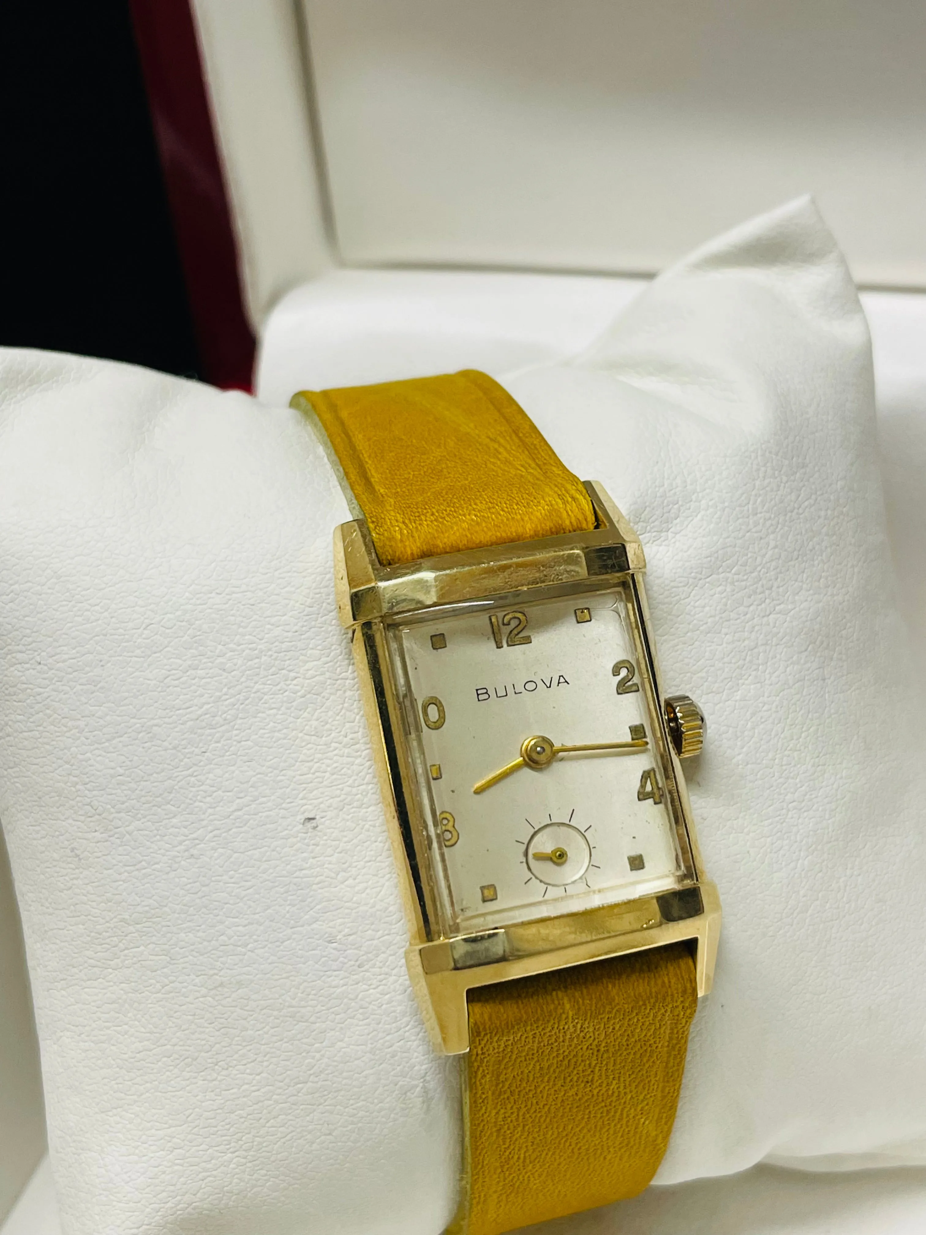 BULOVA VINTAGE LIKE NEW 1940'S LADIES SOLID YELLOW GOLD WATCH - $10K APR w/ COA!
