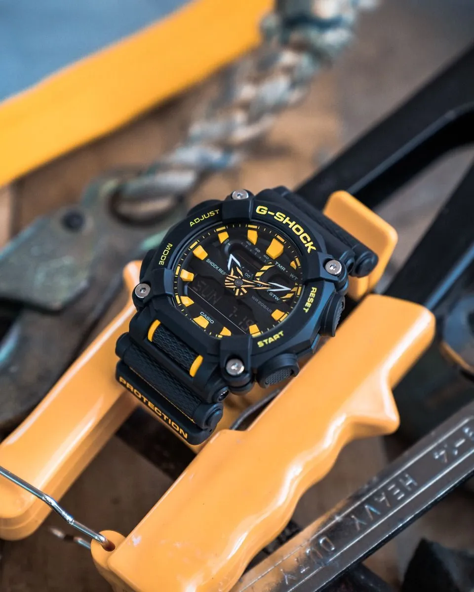 CASIO G-Shock Resin Band 200-meter water resistance #GA-900A-1A9ER