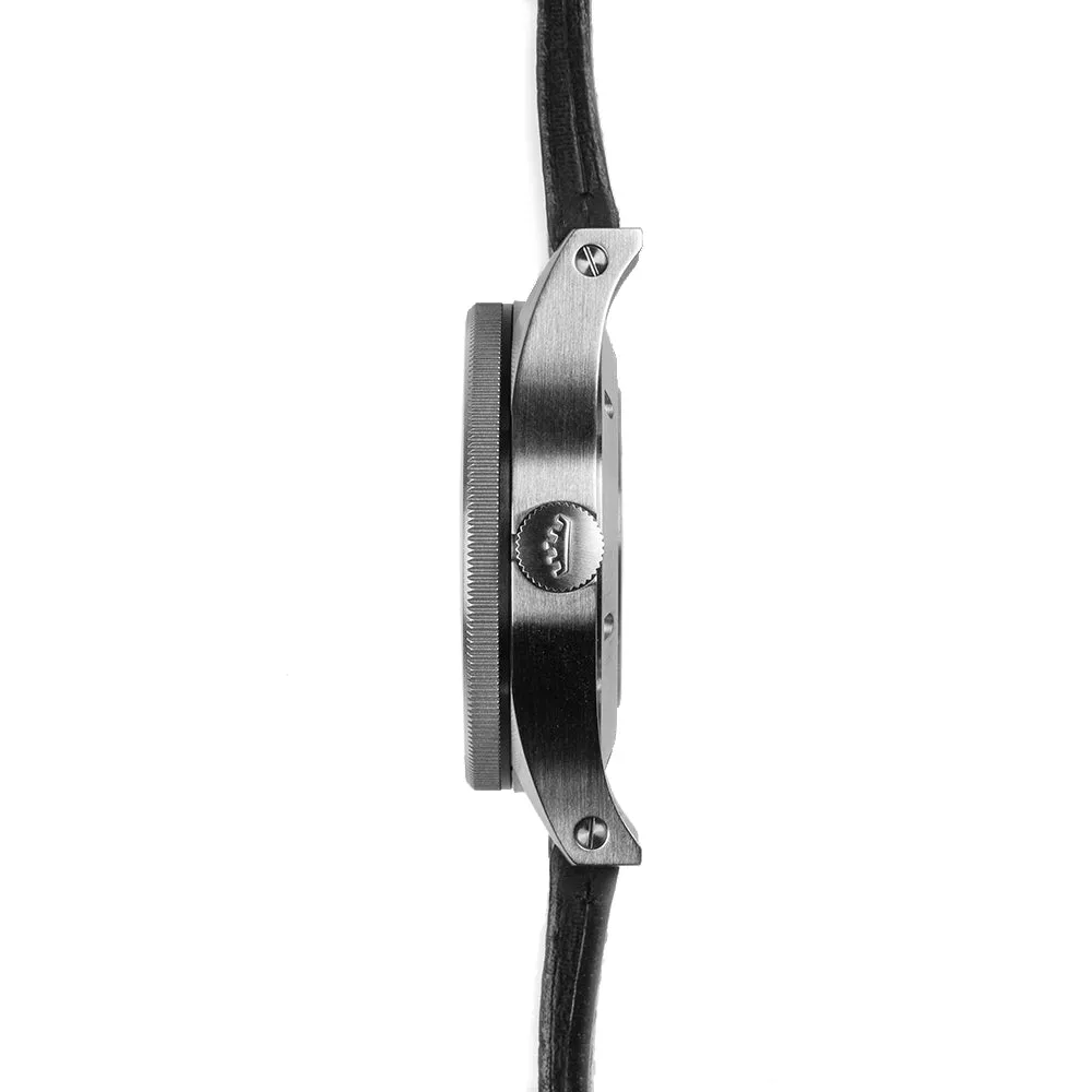 Fortis Flieger F-41 Automatic On Aviator Strap