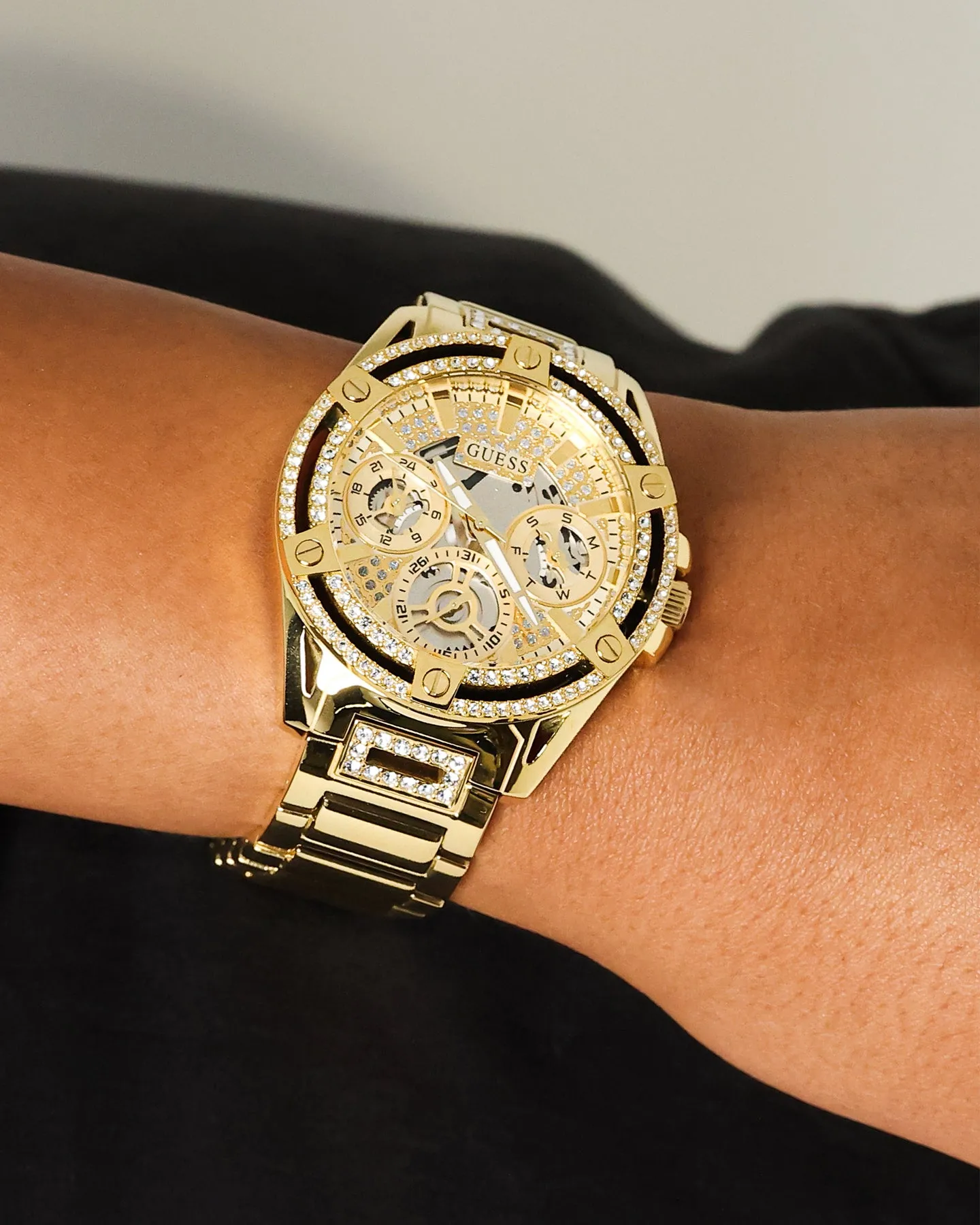 Guess Mainline Women's Queen Watch Gold