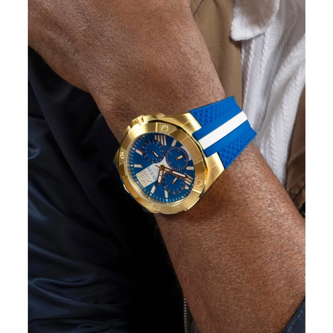 Guess Men 44 mm Blue Dial Analog Watch- GW0716G2