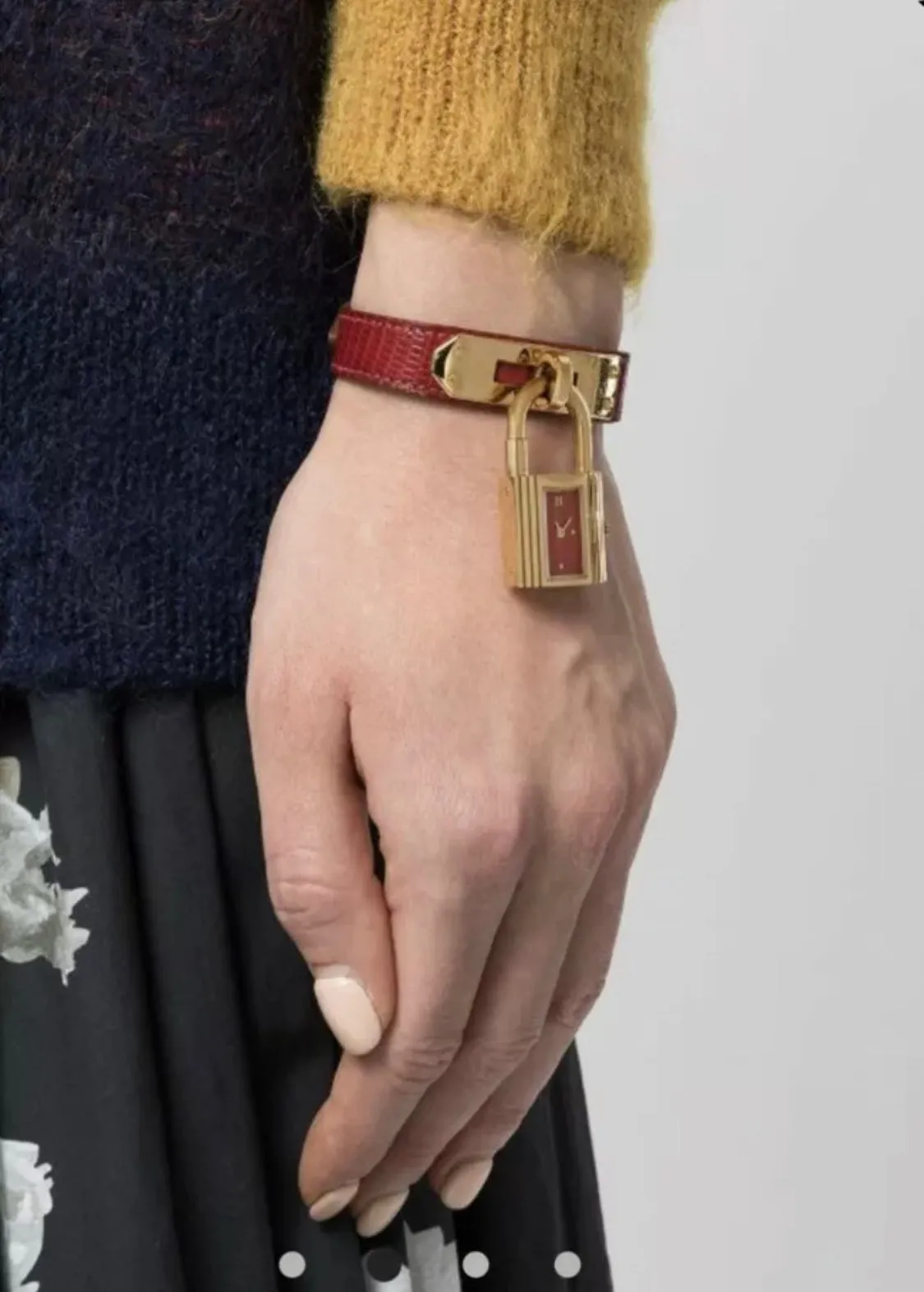 Hermès Gold Kelly Watch in Red Alligator