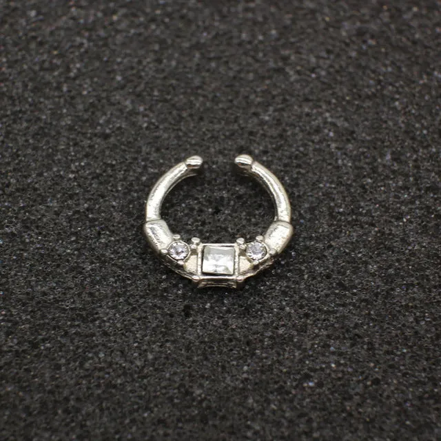 High quality metal fake nose ring Medical titanium jewelry clicker faux septum Piercing clip non Body Hoop For Women wholesale