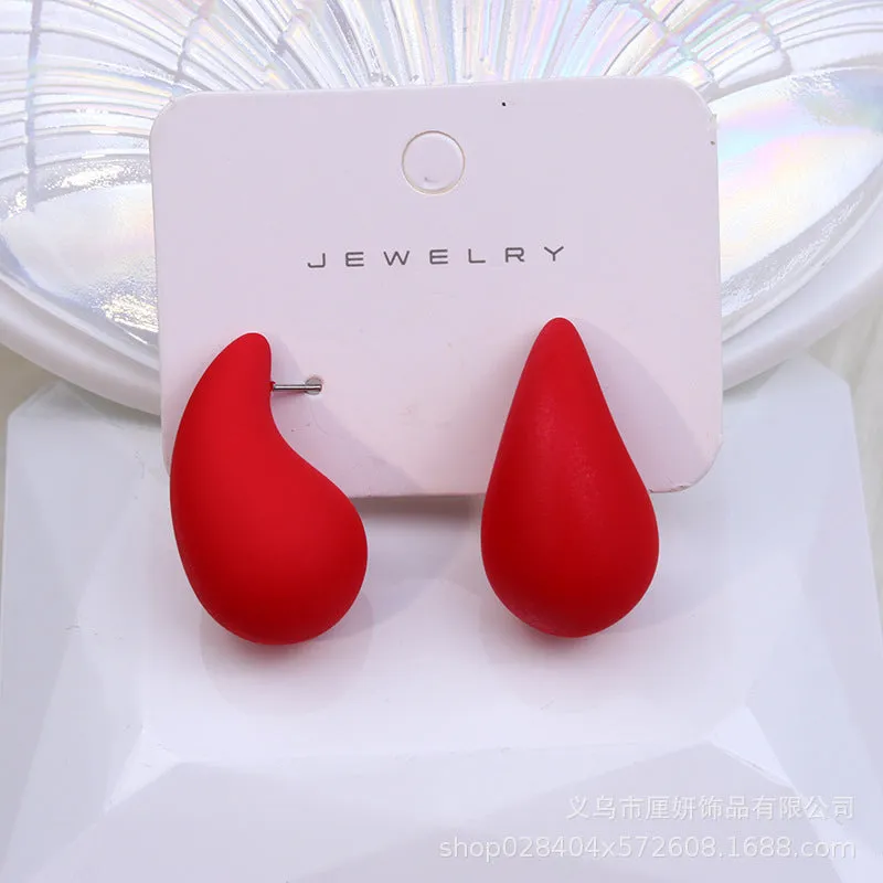 Sense of luxury niche hollow drop earrings personality temperament earrings dopamine stud earrings jewelry wholesale women