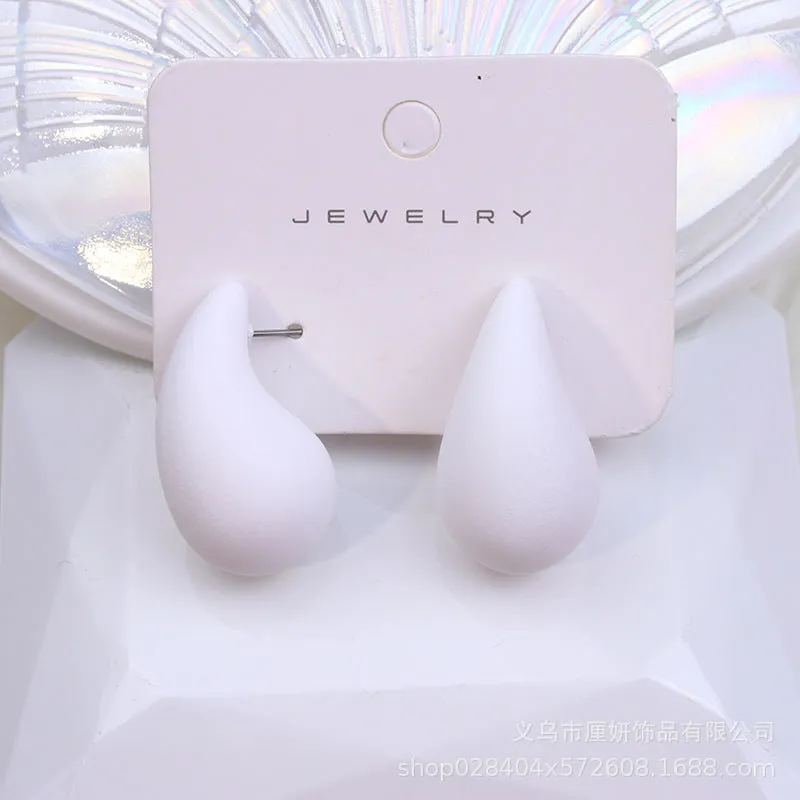 Sense of luxury niche hollow drop earrings personality temperament earrings dopamine stud earrings jewelry wholesale women