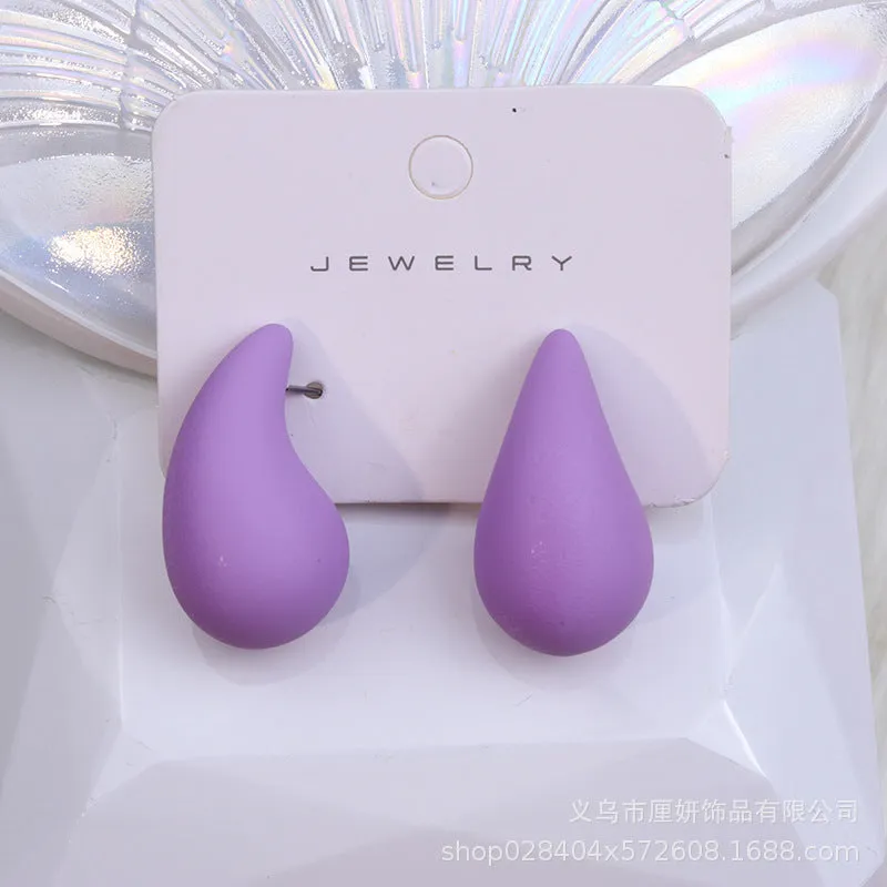 Sense of luxury niche hollow drop earrings personality temperament earrings dopamine stud earrings jewelry wholesale women